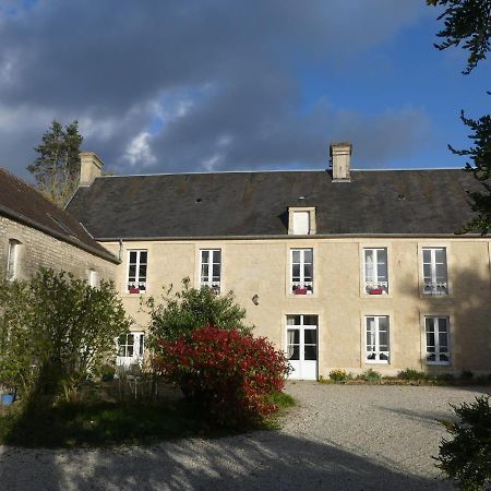 Domaine De La Cour Vautier Bed & Breakfast Mandeville-en-Bessin Bagian luar foto