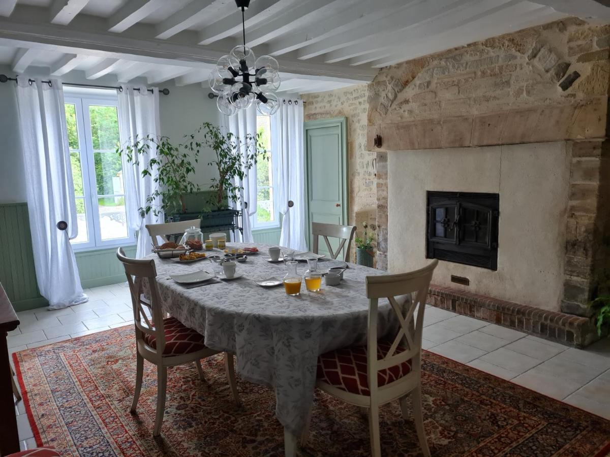 Domaine De La Cour Vautier Bed & Breakfast Mandeville-en-Bessin Bagian luar foto