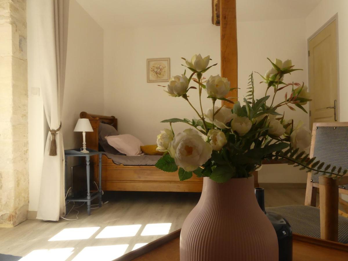 Domaine De La Cour Vautier Bed & Breakfast Mandeville-en-Bessin Bagian luar foto