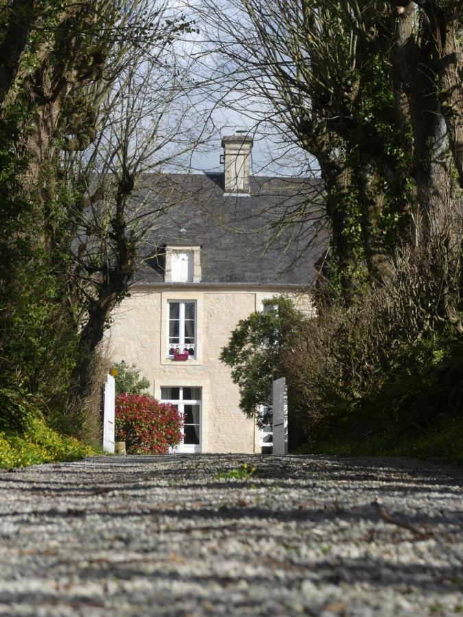 Domaine De La Cour Vautier Bed & Breakfast Mandeville-en-Bessin Bagian luar foto