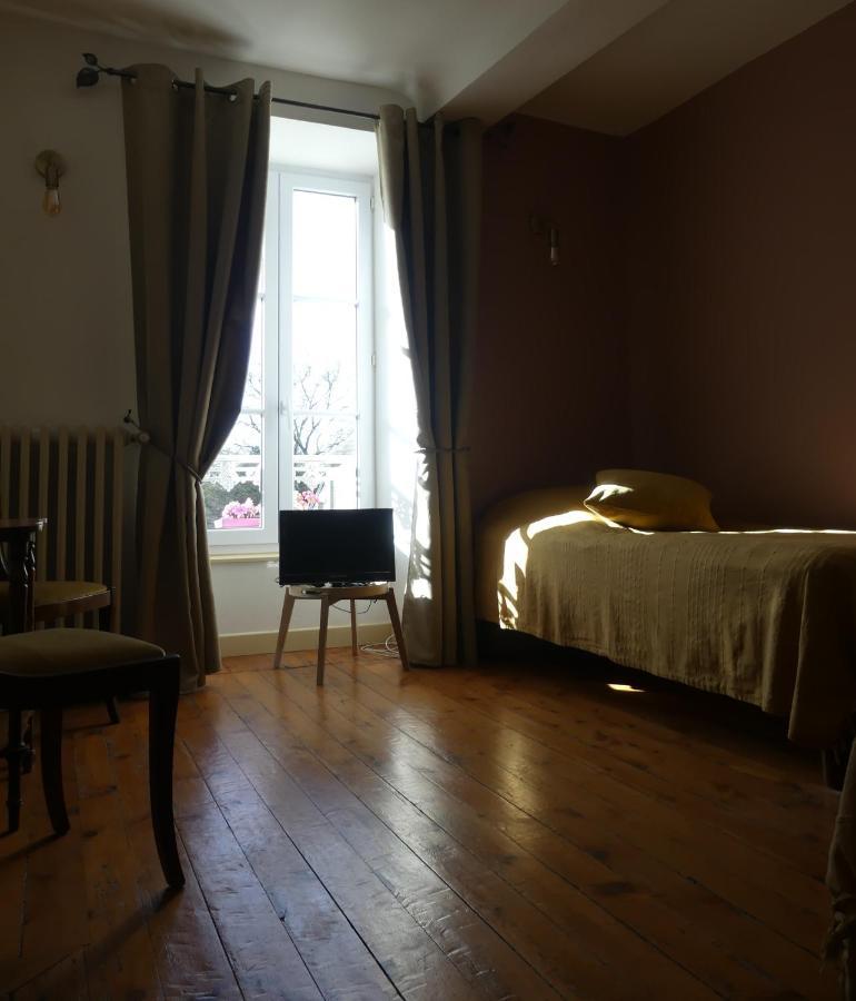 Domaine De La Cour Vautier Bed & Breakfast Mandeville-en-Bessin Bagian luar foto