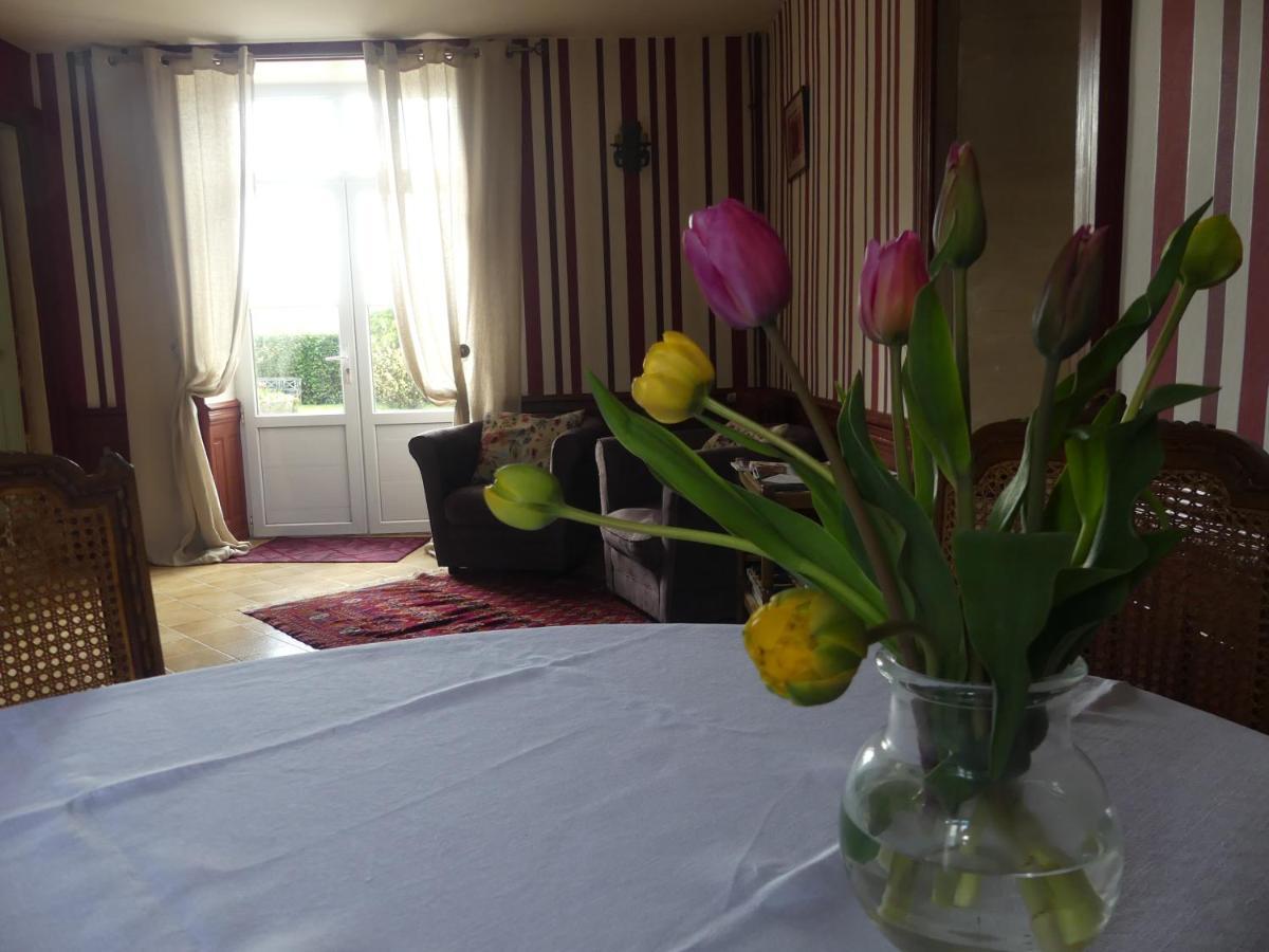 Domaine De La Cour Vautier Bed & Breakfast Mandeville-en-Bessin Bagian luar foto