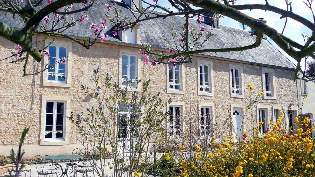 Domaine De La Cour Vautier Bed & Breakfast Mandeville-en-Bessin Bagian luar foto