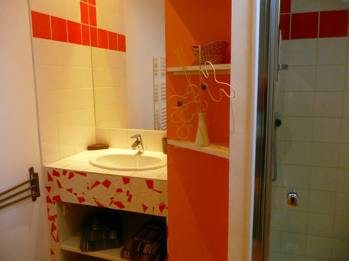 Domaine De La Cour Vautier Bed & Breakfast Mandeville-en-Bessin Bagian luar foto